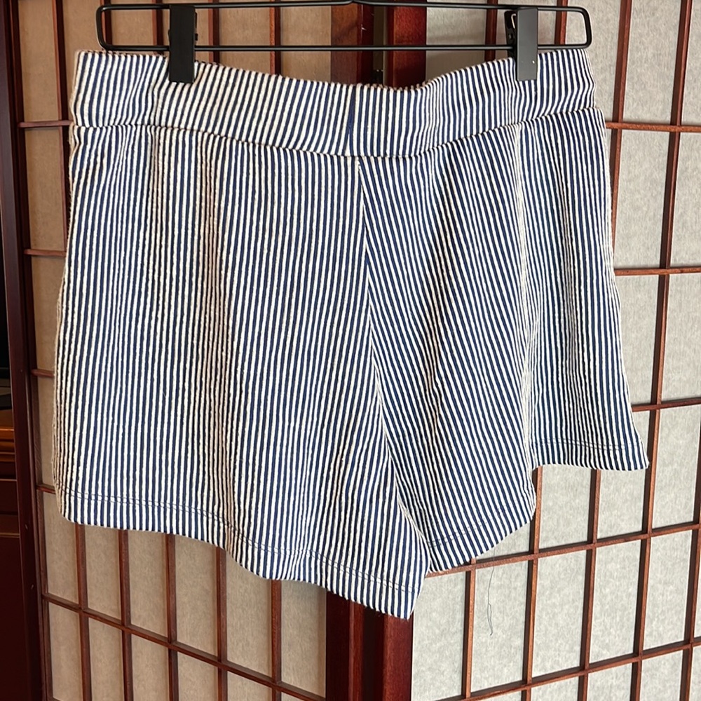 Women’s Pajama Set (never worn) - Picture 4 of 4